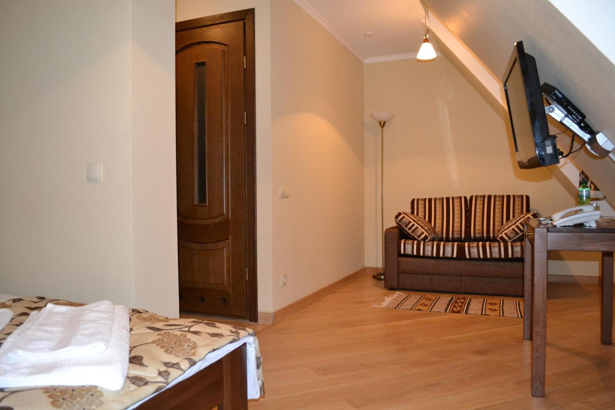 Zolota Forel Hotel Korosztyiv Szoba fotó