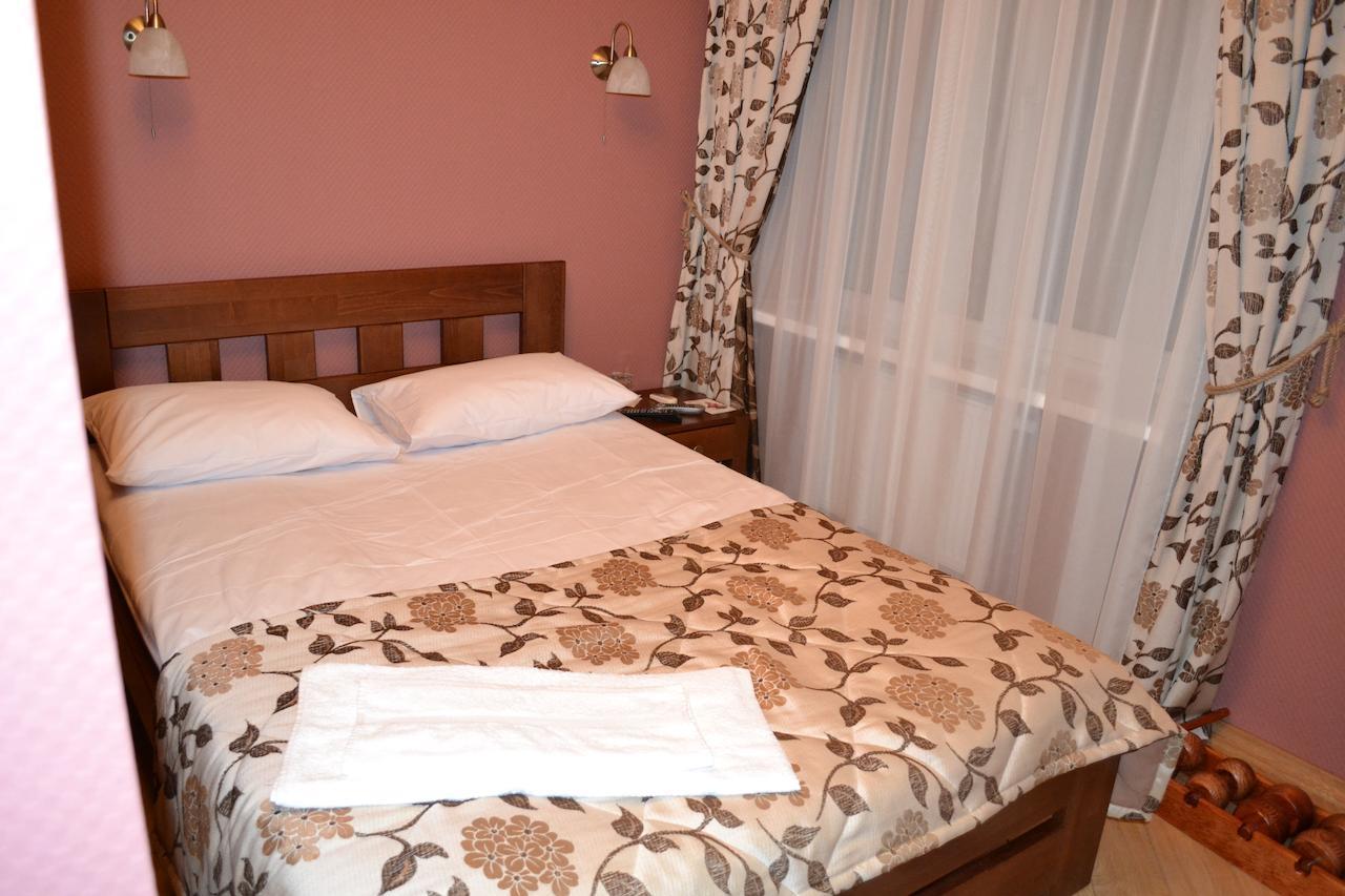 Zolota Forel Hotel Korosztyiv Szoba fotó