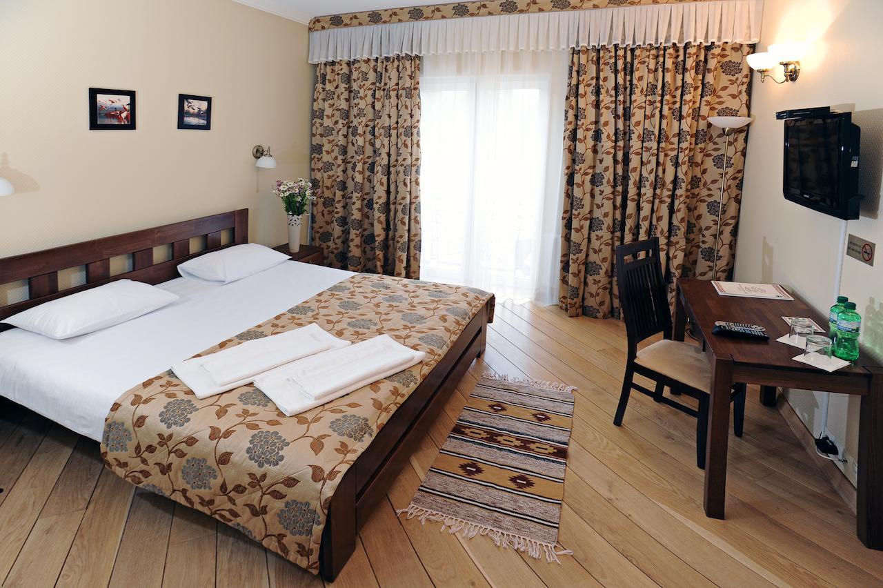 Zolota Forel Hotel Korosztyiv Szoba fotó