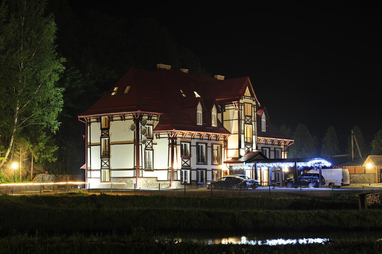 Zolota Forel Hotel Korosztyiv Kültér fotó