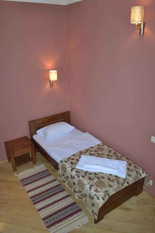 Zolota Forel Hotel Korosztyiv Szoba fotó
