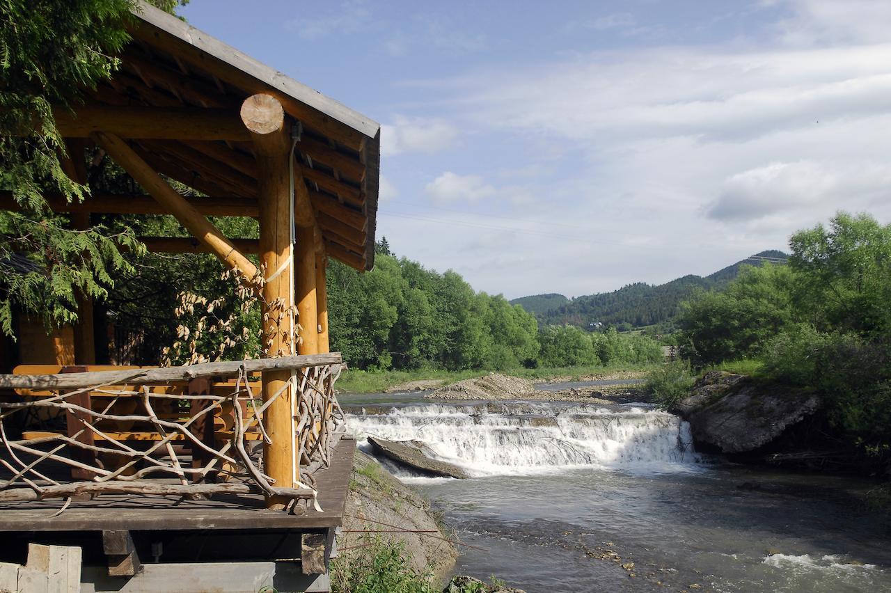 Zolota Forel Hotel Korosztyiv Kültér fotó