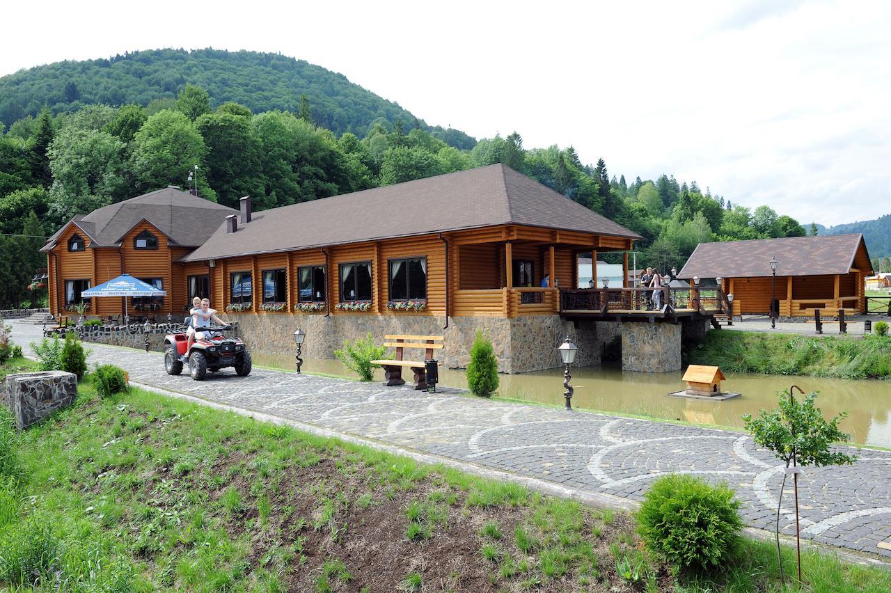 Zolota Forel Hotel Korosztyiv Kültér fotó